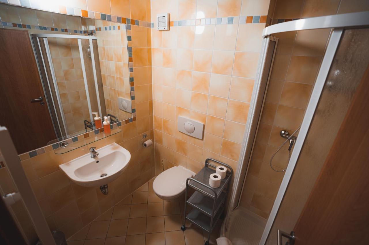 Apartment Jurica 84 *